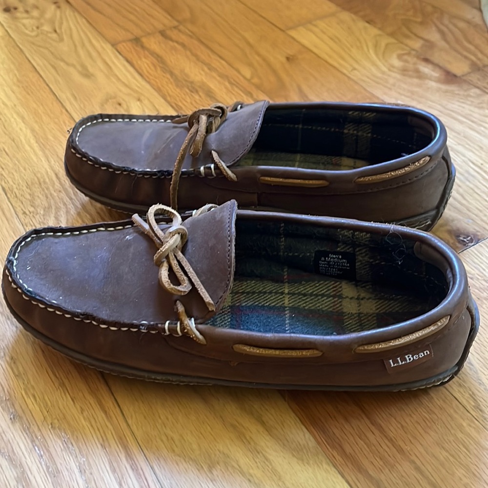 L.L. Bean hand sewn slippers. Size 8 Medium width.